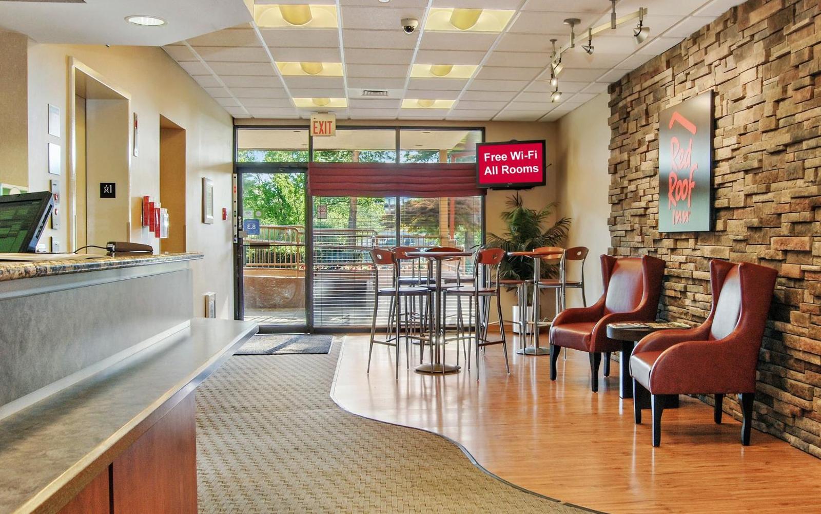 Red Roof Inn Cleveland Airport - Middleburg Heights Main image 1